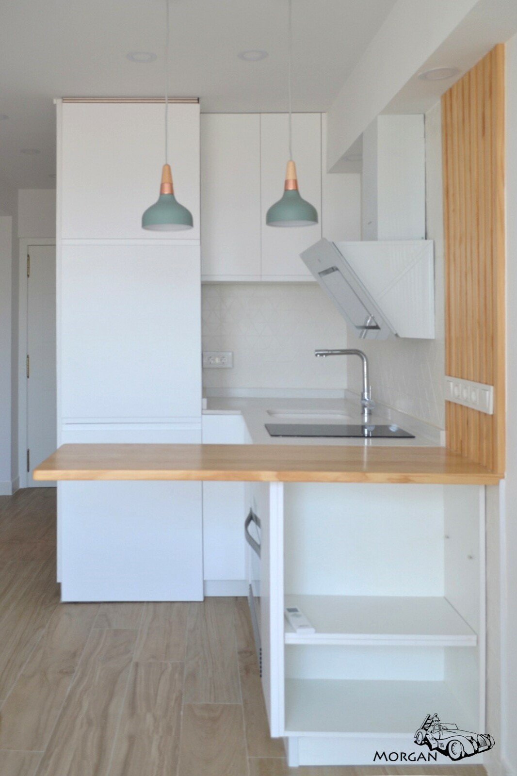 Pequeña cocina abierta en Playa de San Juan